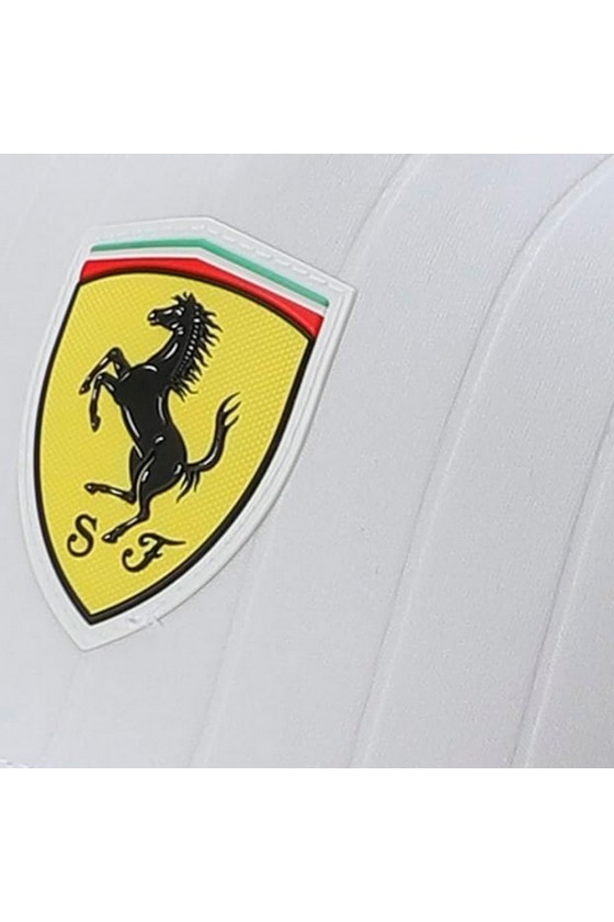 Gorra Lewis Hamilton Ferrari F1 2025 Blanca